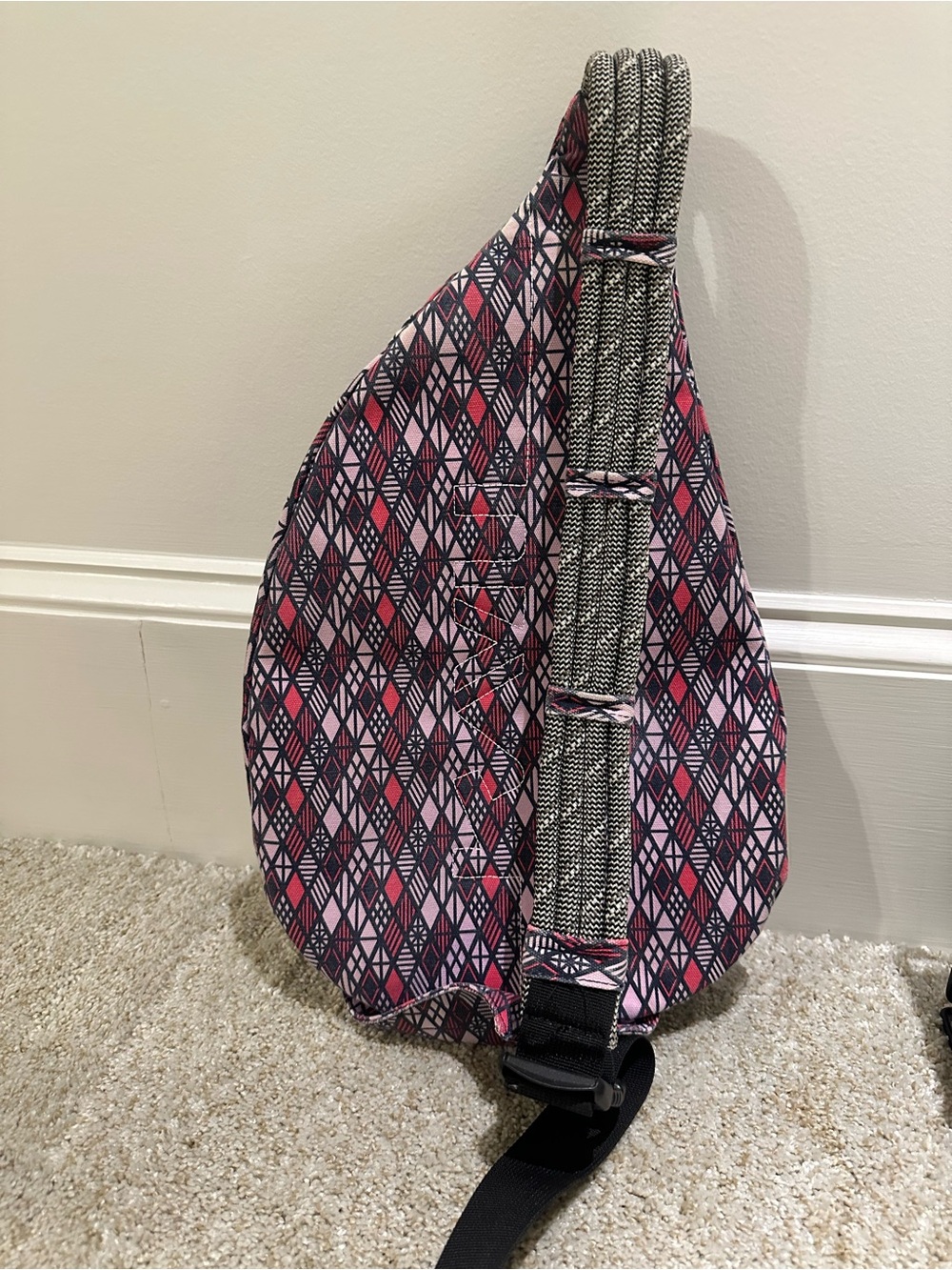 Kavu Diamond-Print Sling Bag in Pink, Black & White - Picture 2 of 4